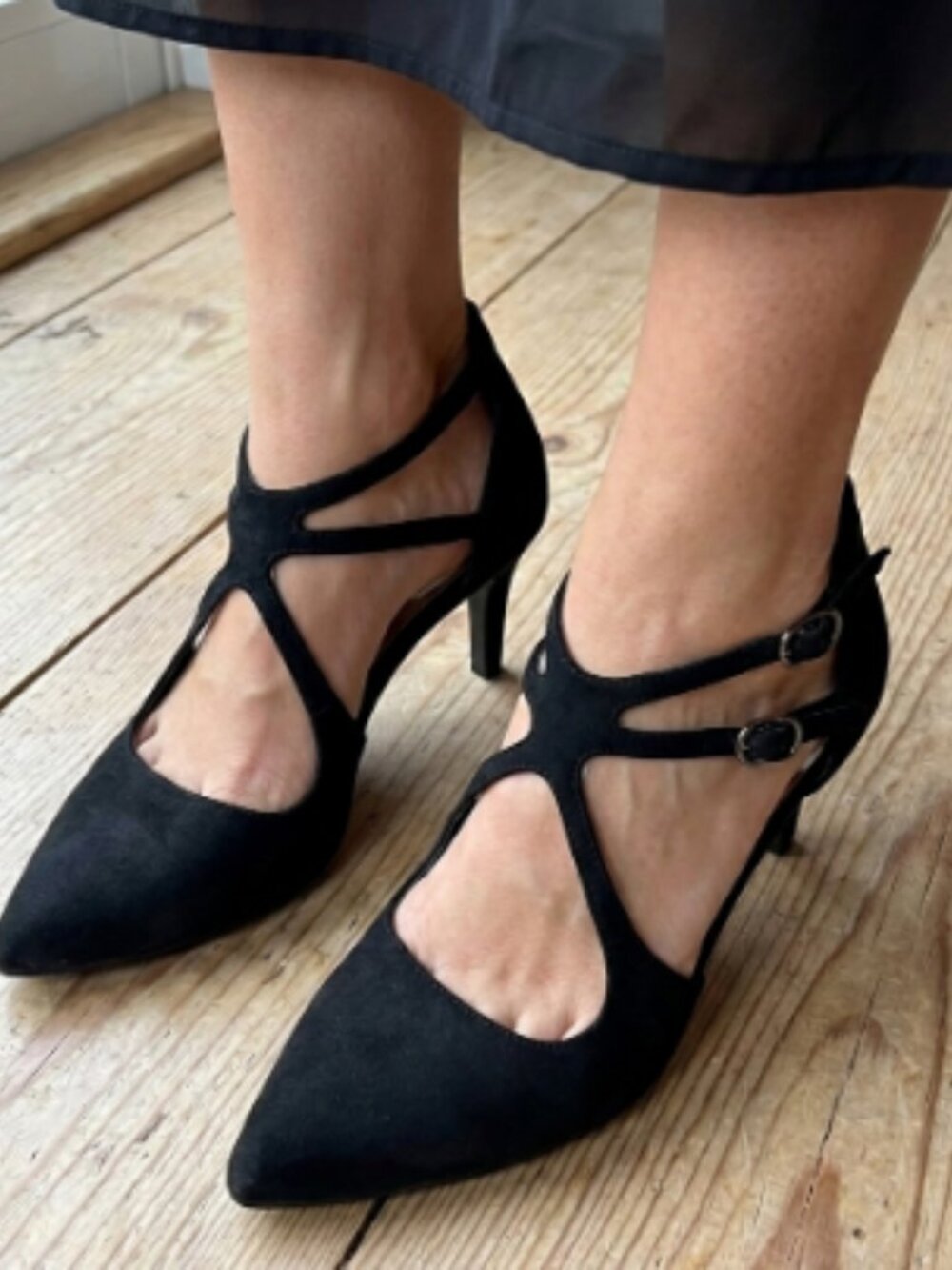 NWOB Fioni Dany Strappy Heels - size 7